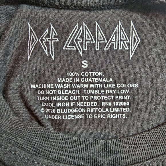 Def Leppard Womens Size S Rock Band Graphic Tee Logo Leopard Black Short Sleeve - Picture 7 of 9